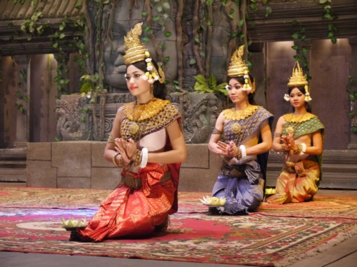 カンボジア踊り２