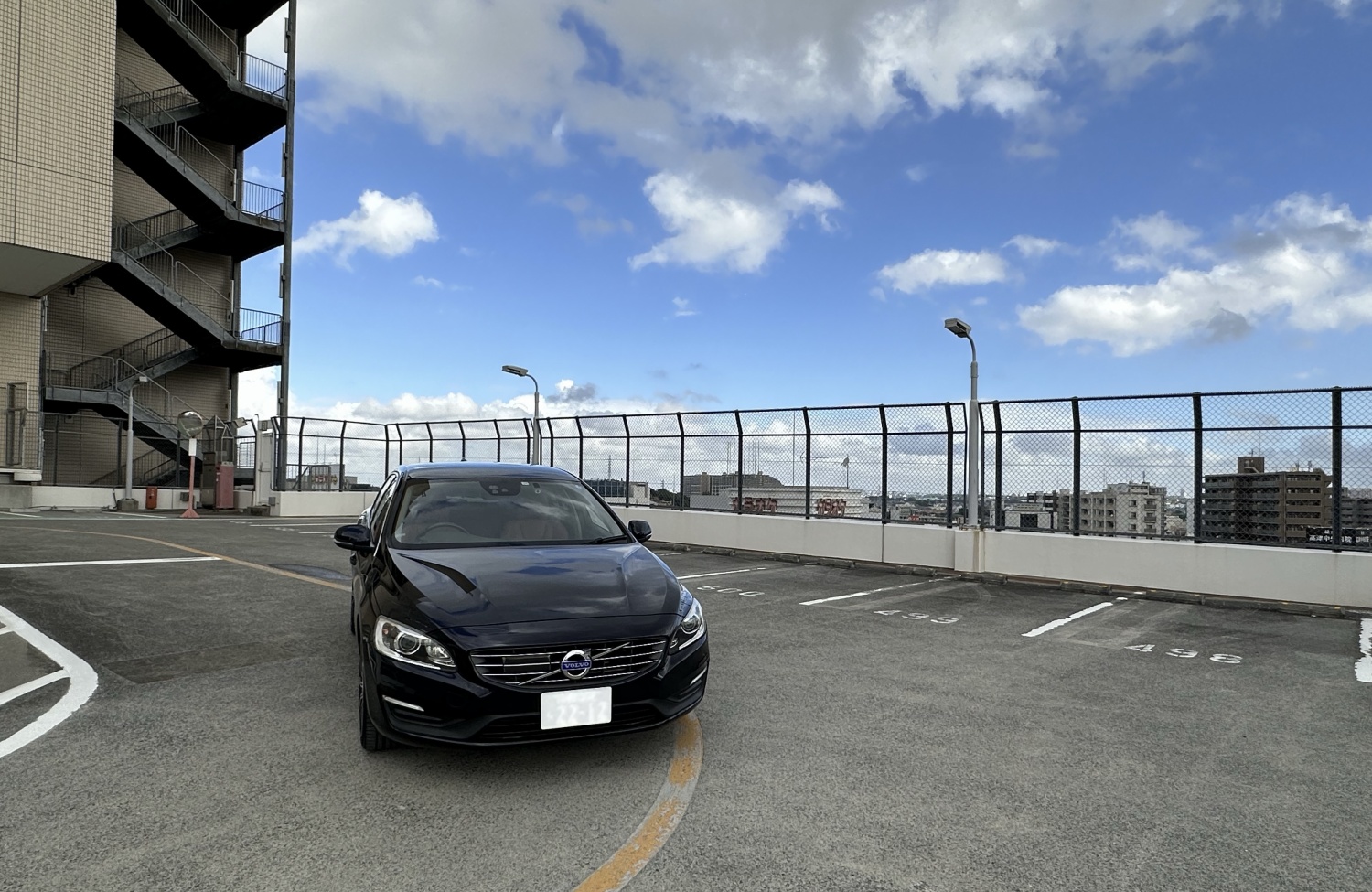 VOLVO V60 D4 SE マジックブルー